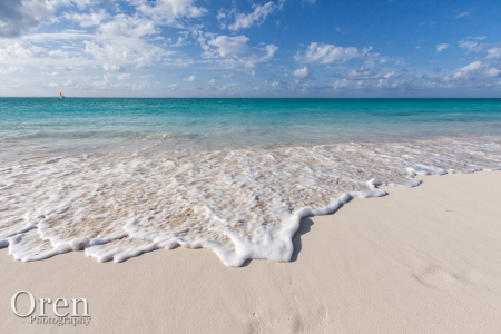 Perfect Surf on Grace Bay Beach